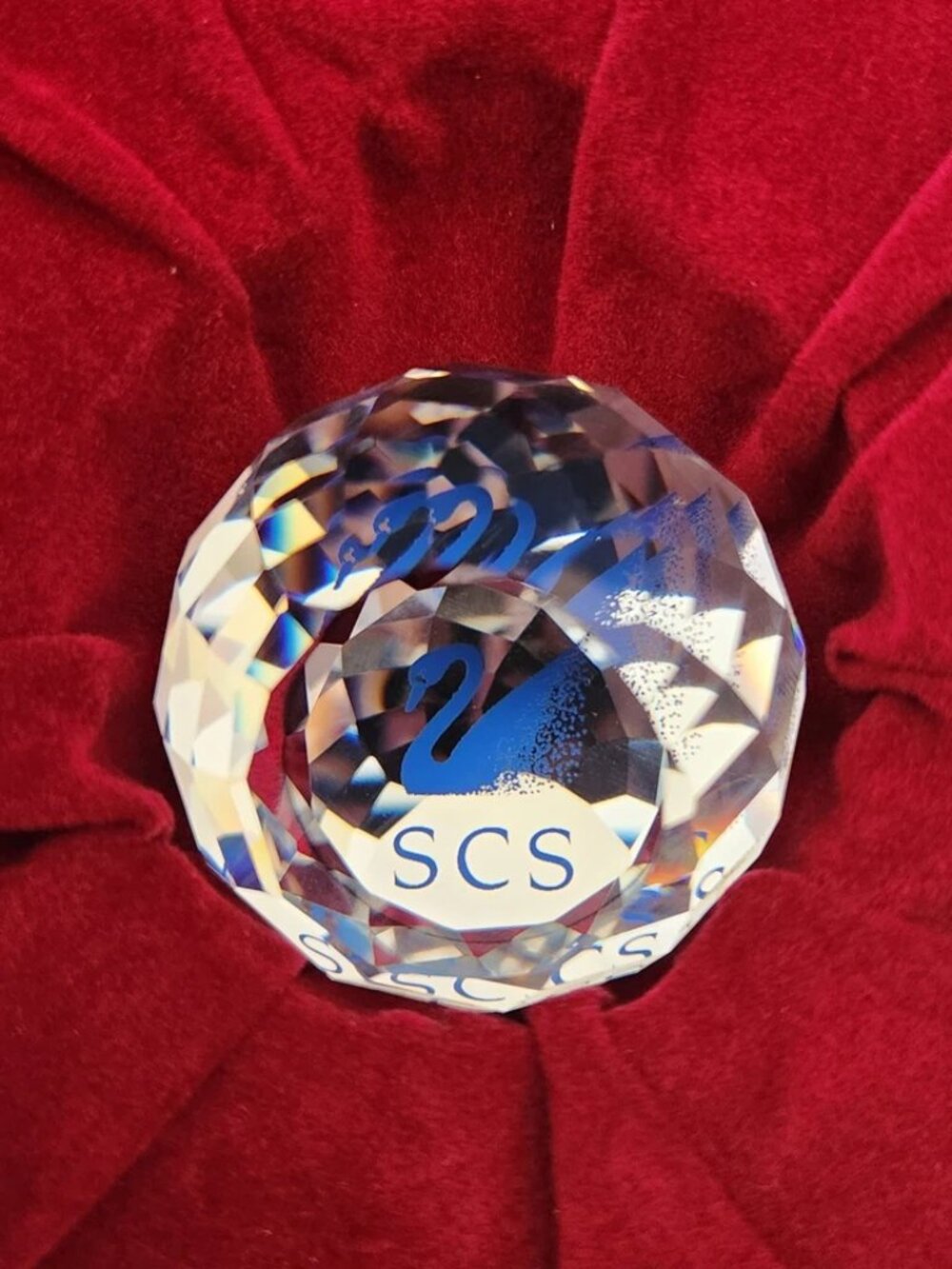 Swarovski Crystal SCS Blue Swan Retired 1.5" Round Faceted Ball Paperweight, Box - Picture 2 of 13